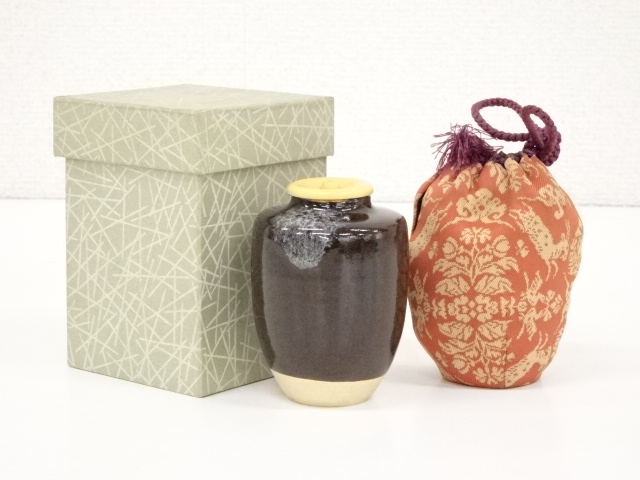 旧家蔵 瀬戸写大海茶入 平安半月造 印,共箱付 利休梅仕覆 長緒 和物 濃